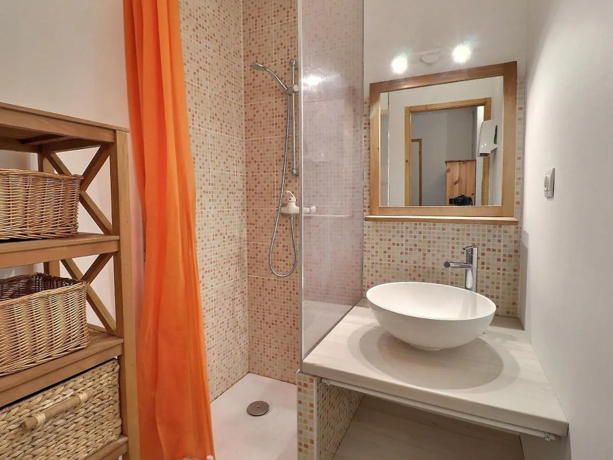 Apartment Charmant 2P Avec Balcon S/E, Proche Pistes Et Commerces, Tout Equipe - 73550 Les Allues - Fr-1-182-256