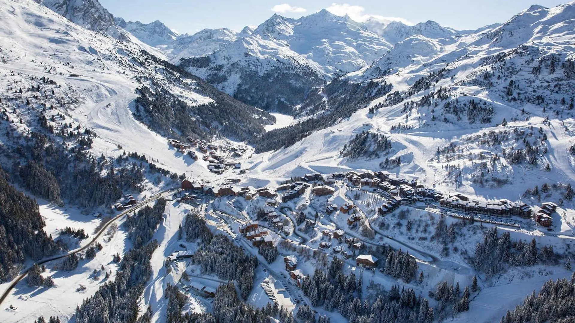 Charmant 2P Avec Balcon S/E, Proche Pistes Et Commerces, Tout Equipe - 73550 Les Allues - Fr-1-182-256